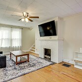 Near University Ave! Pet-friendly 3BR w/ Foosball!