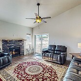 5 BR Home w/ Fireplace, Grill & Mountain Views