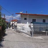 Cozy Grammatikou Home - Traditional Stay Parking