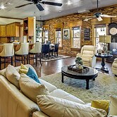 New York-style Loft on Main St: Dtwn Enterprise