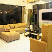 Tredview Hotel and Suites