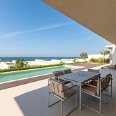 Luxe 4BR Villa Private Pool Beach Al Zorah