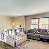 Commute to Alexandria & DC: Home w/ Shared Yard