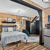 Rustic Ky Retreat, Columbia House Unit B Apts