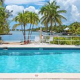 The Island Houses of Cayman Kai