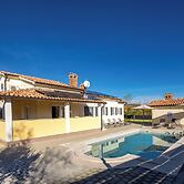 Casa Berton Modern Villa With Pool