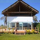 HOP Aloha Beachfront House With Direct Access