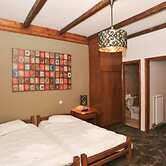 Goura Guesthouse Garden Twin Room Lake Doxa