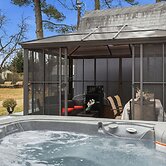 Stylish Hot Tub Retreat With Ping Pong 3 Bedroom Home