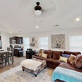 Patio & Fire Pit! Dog-friendly Spartanburg Home
