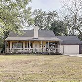 2 Mi to UA! Family-friendly Getaway w/ Patio