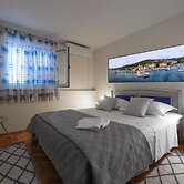 House Zlatni Otok
