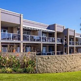 Spacious Flat With Parking & Dedicated EV Station