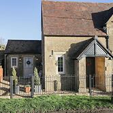 Maud Heath's Snug
