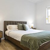 Family Home With Yard Near Armstrong Creek