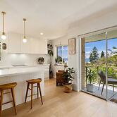 Sunrise Cove 2-bed Apartment at Newport Beach