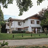 Hostería & Apart Hotel Carelhue