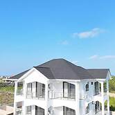 UPOLE APARTMENTS