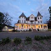 Parkway House Goshen Family-Friendly Bed & Breakfast