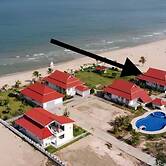 Romantic Beachside Retreat With Breathtaking Views