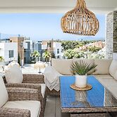 CAH - Large Terrace, Indoor Pool and gym