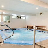 3 Mi to Story Land: All-season Family Condo