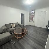 2 Bed Flat - Sleeps 3 - Parking - Wifi