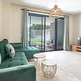 Lme2ba- Cozy Ground Floor Flat in Luxury Resort