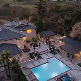 Ten-acre Wine Country Estate Near Paso Robles w/ Pool & Views El Pomar