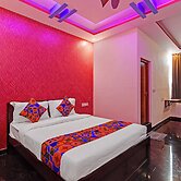 Fabhotel Day And Night Palace