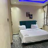 Deroche Apartment
