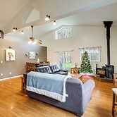 Willamette Valley Home on Working Horse Farm!