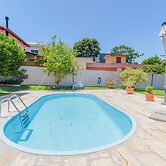 Casa com Piscina e Churrasqueira No Campeche