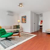 Spacious 3-bed Townhouse With Courtyard