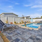 4BR Coastal Pool Cottage Golf Cart Kayaks