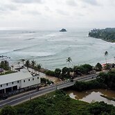 Asanka Surf House & Restaurant with pool