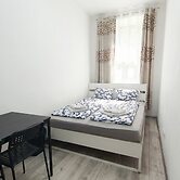 15 Min to Vienna Center - Affordable & Simple 5BR Apt with WIFI