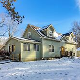 Hiking & Skiing Galore! Home in East Wallingford