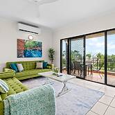 Zen Emerald Shore Seaview - Balcony - Sunset View