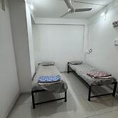Mahayaatri Niwas