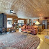 Dock & Foosball: Esquagama Lake Family Cabin