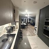 14 Becket Close