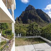 You 4 Ric Piton Suites