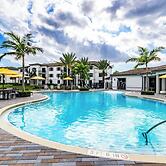 Modern 1BR Condo w/ Pool & BBQ Near Fort Myers