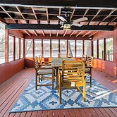 Riverfront Home w/ Tranquil Views in Schaghticoke