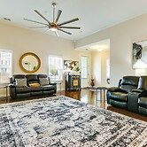 Community Pool! Family-friendly Savannah Retreat