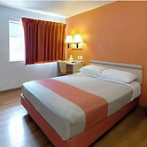 Shasta Vista Inn & Suites