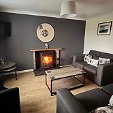 2 Borrodale - Sleeps 4 & Beautiful Mountain View