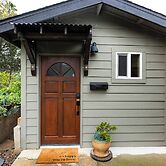 Sip, Golf & Unwind: Couple's Retreat in Fallbrook