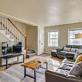 1 Mi to Downtown Pueblo! Cat-friendly Condo